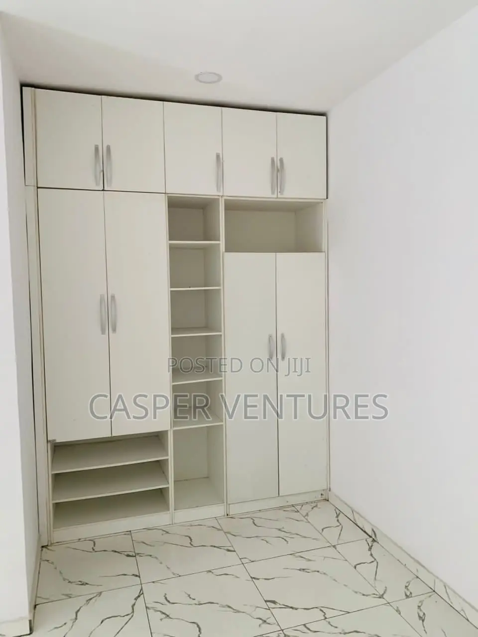 2bdrm Apartment in Orchid Road, Lekki for rent