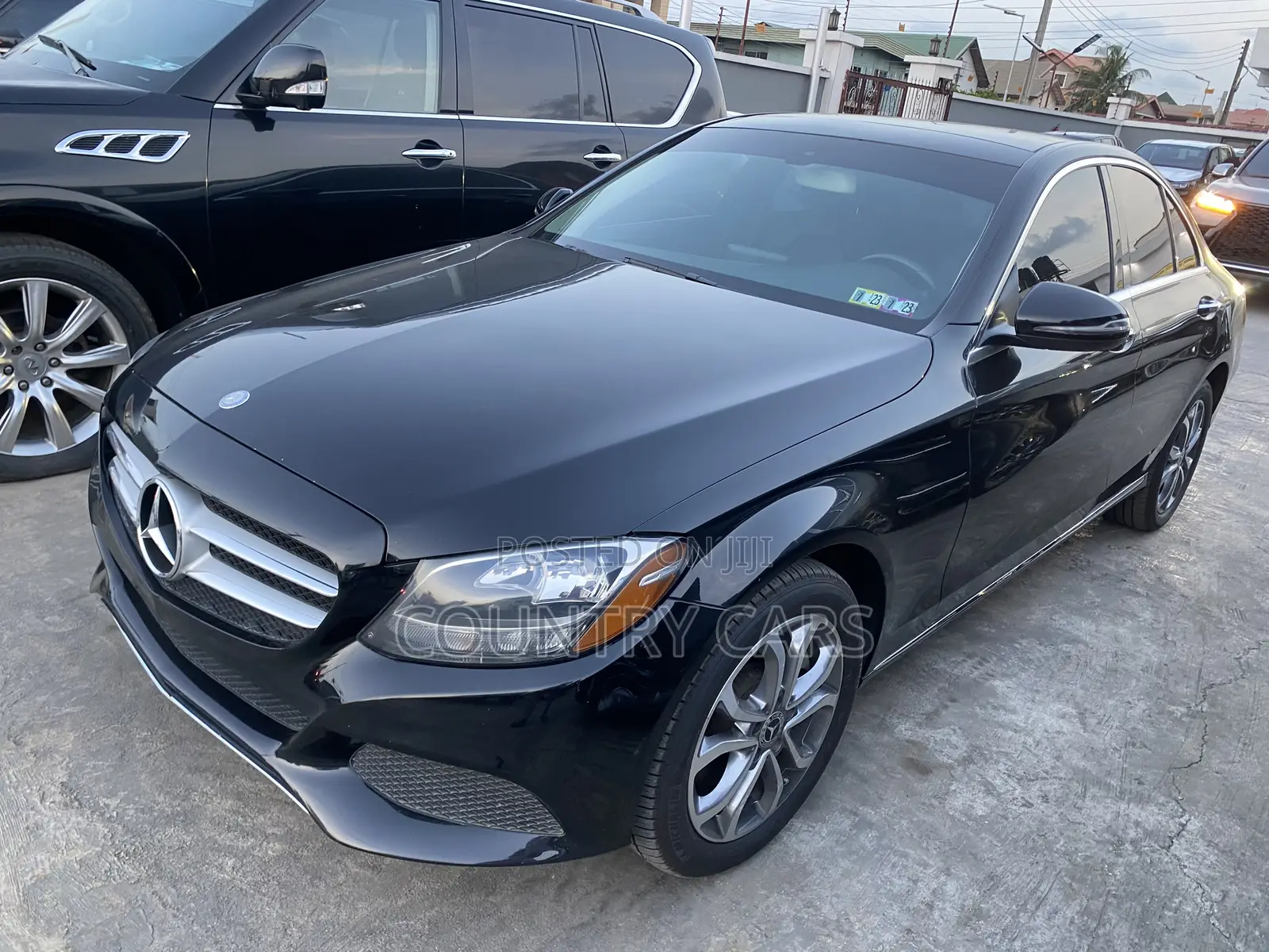 Mercedes-Benz C300 2017 Black