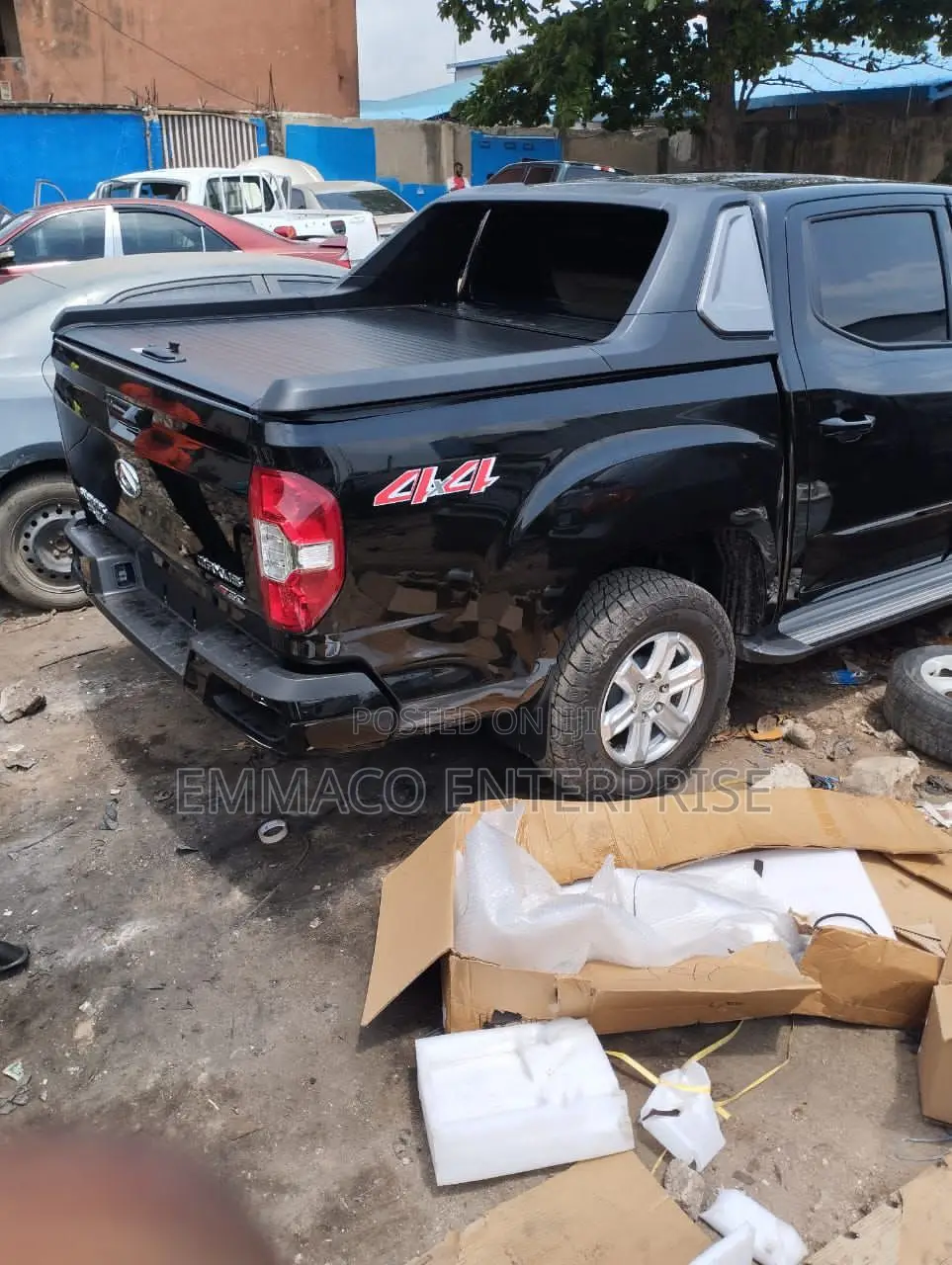Rolling Cover With TRD Spoiler