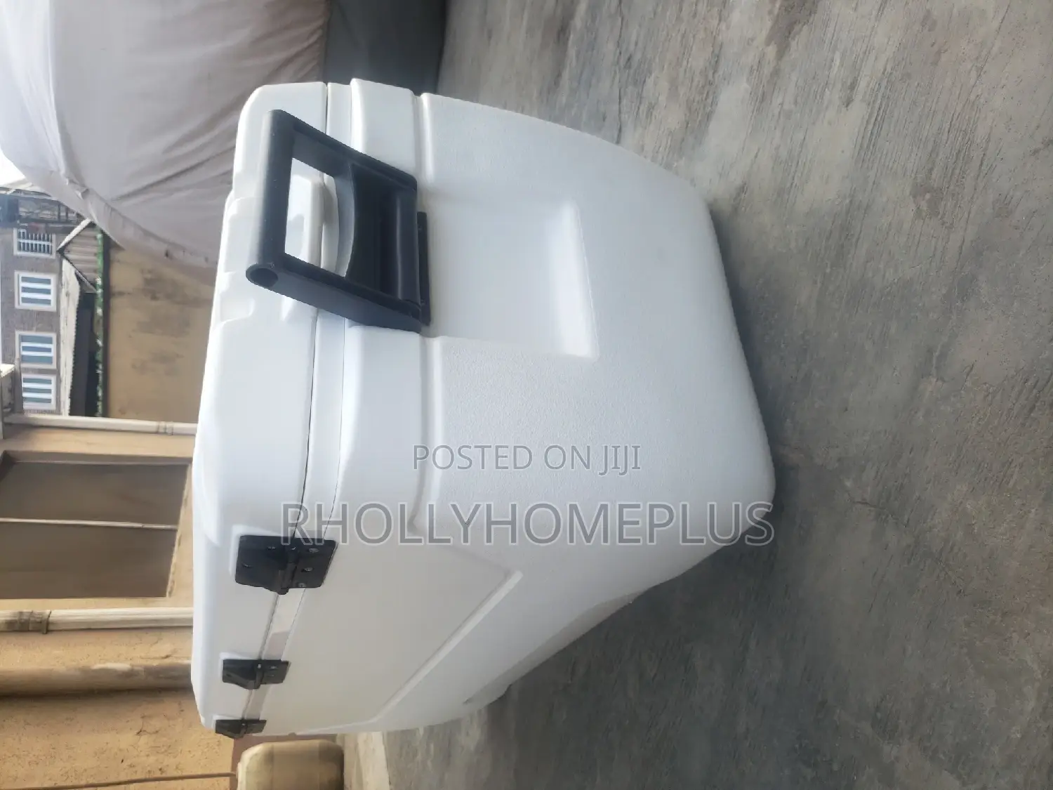 Igloo 150 Qt White Marine Polar Contour Insulated Cooler