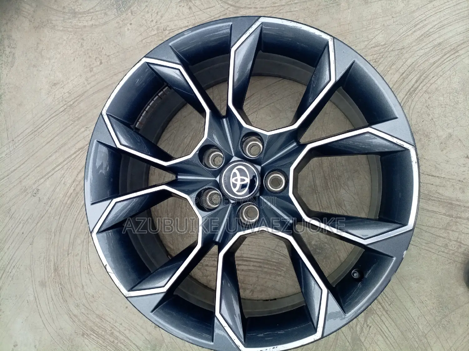 19" Rim Venza