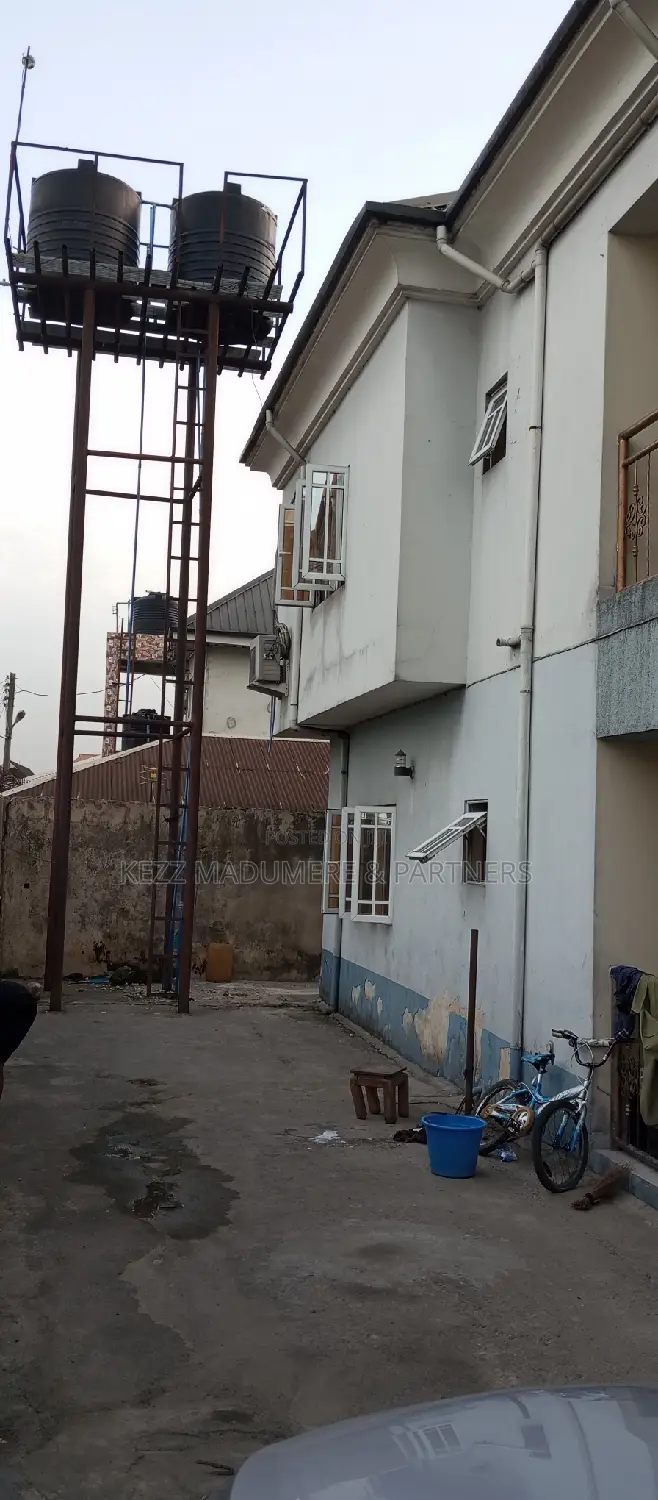 4bdrm Block of Flats in Omachi Estate ,, Port-Harcourt for sale