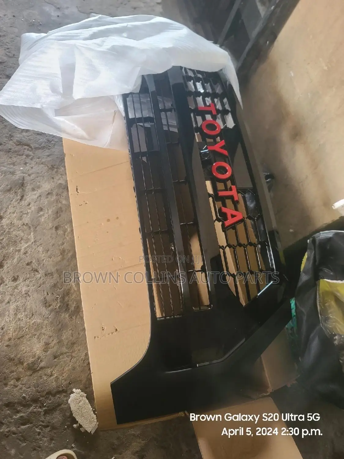 Front Grill Toyota Hilux 2020-2024 Gr