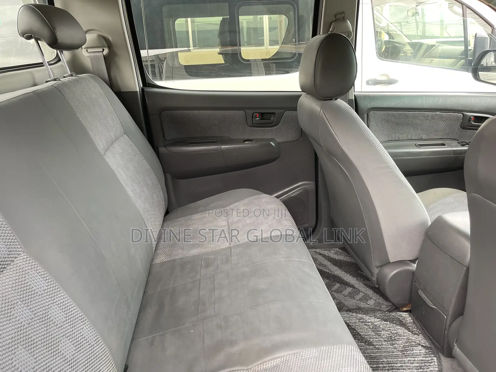 Toyota Hilux 2014 White