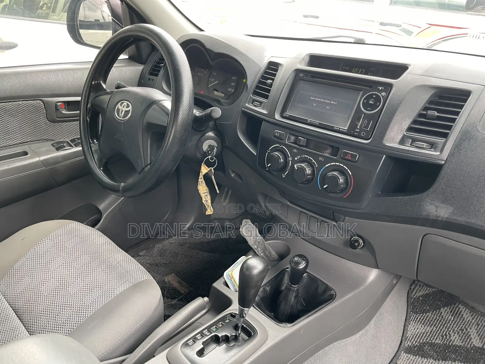 Toyota Hilux 2014 White