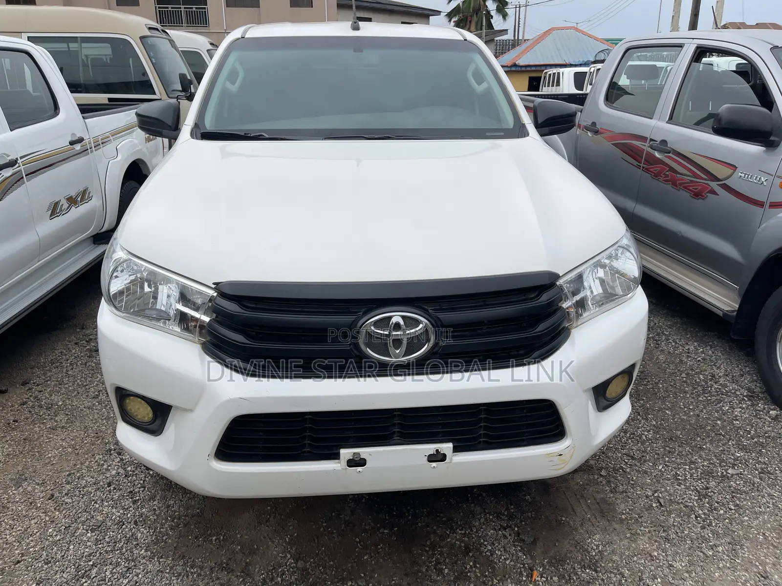 Toyota Hilux 2019 White