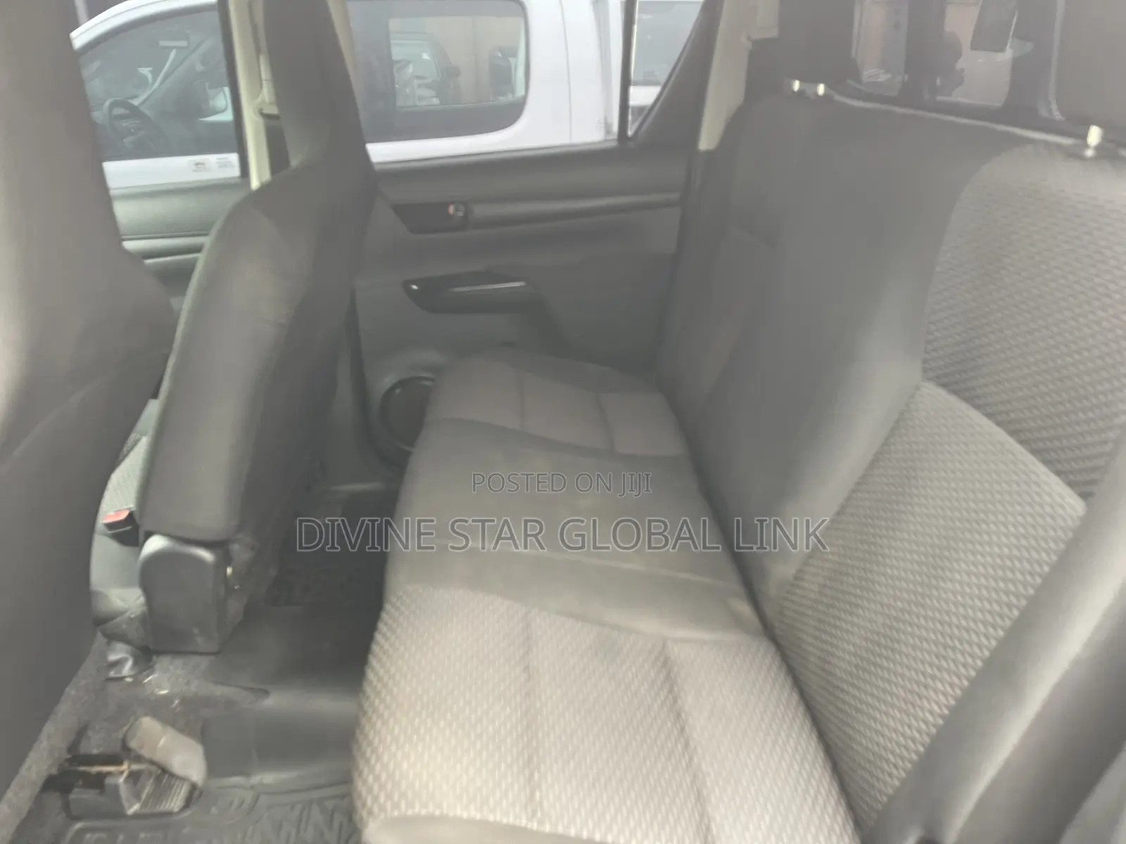Toyota Hilux 2019 White