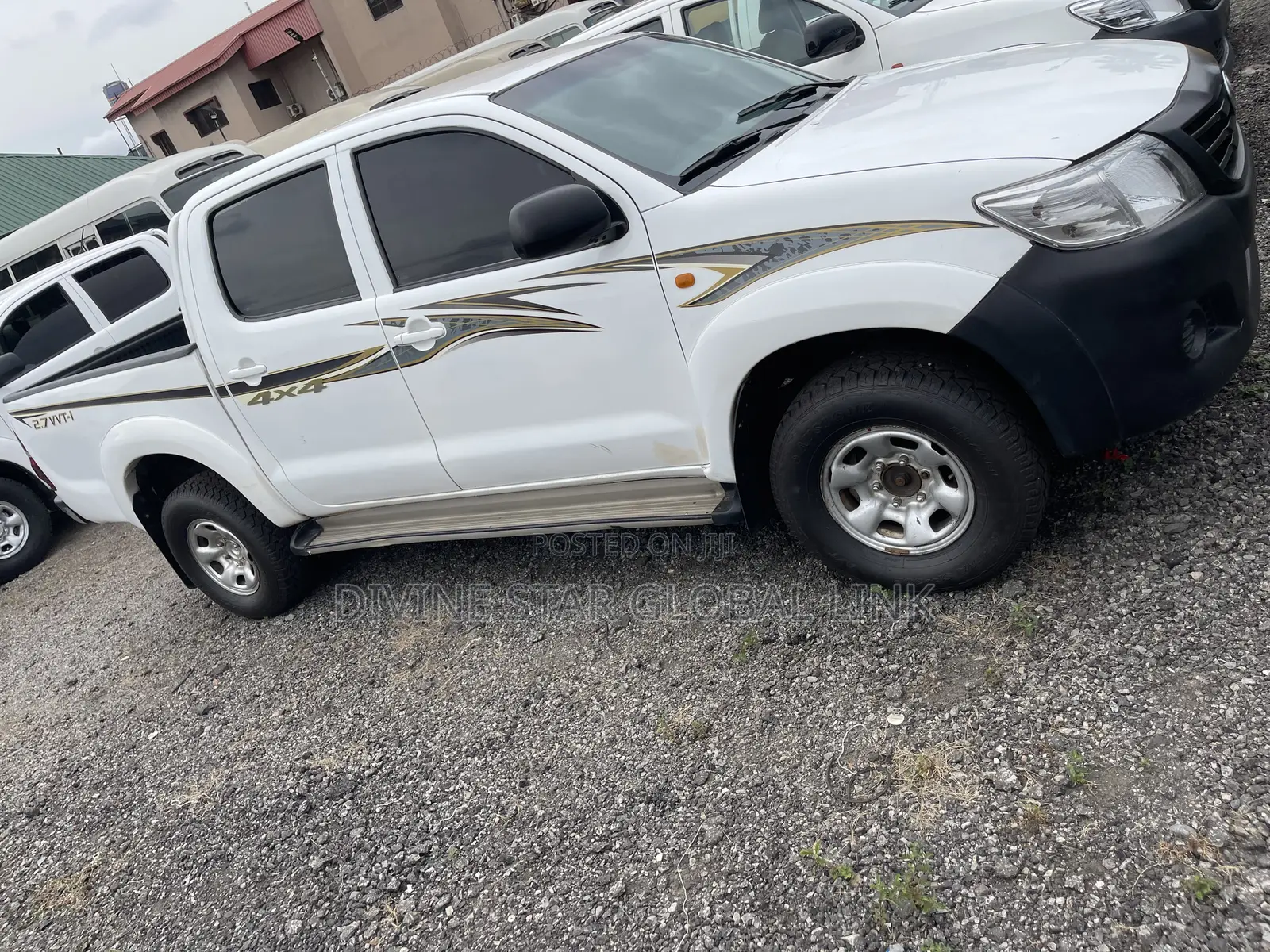 Toyota Hilux 2024 White
