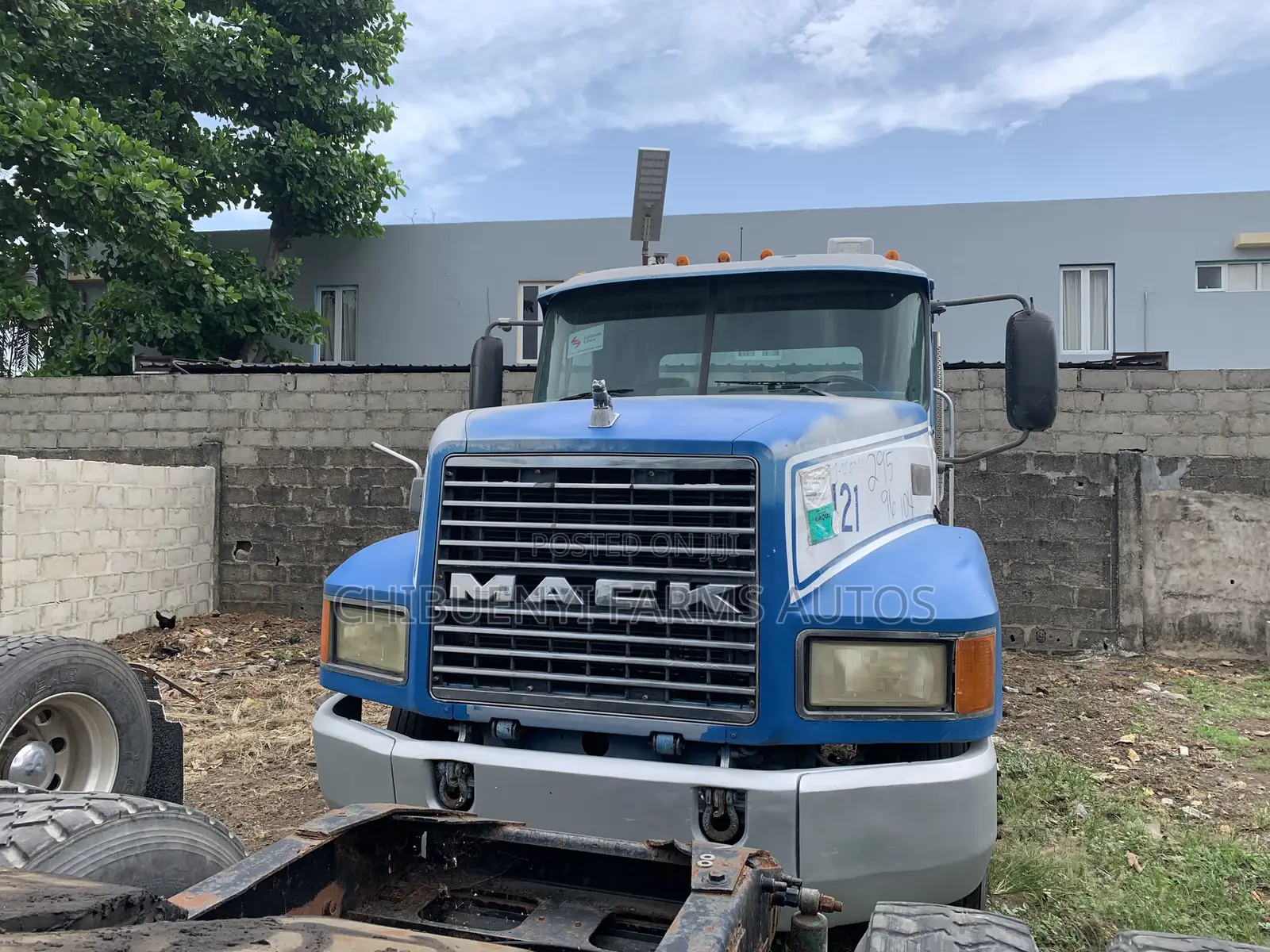 Mack Ch+ Tractor Head (10-Tyres)
