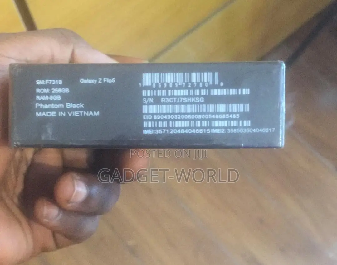 New Samsung Galaxy Z Flip5 256 GB Black