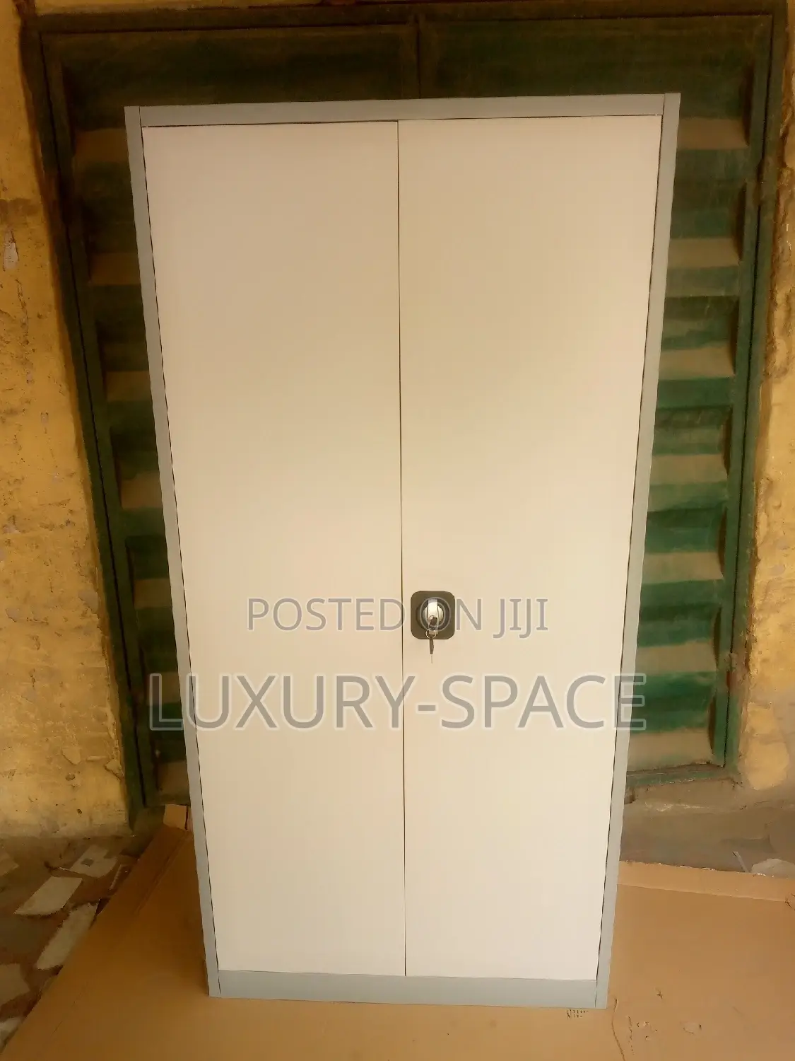 Quality Metal Wardrobe/Bookshelf With Safe