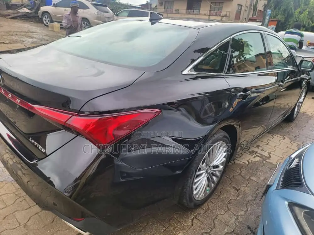 Toyota Avalon Limited 2021 Black