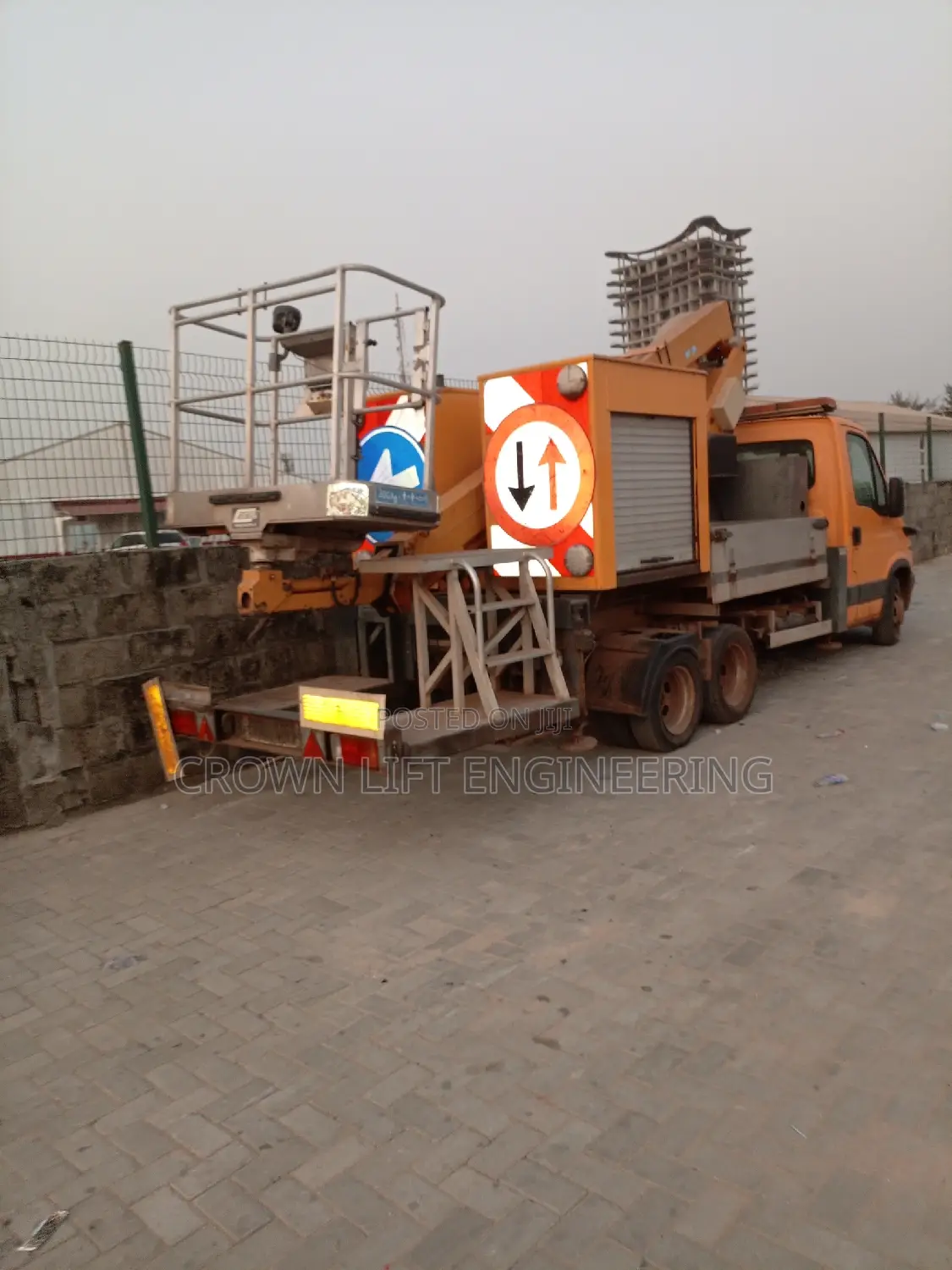 18 Meters Motorise Manlift for Sale/Hire