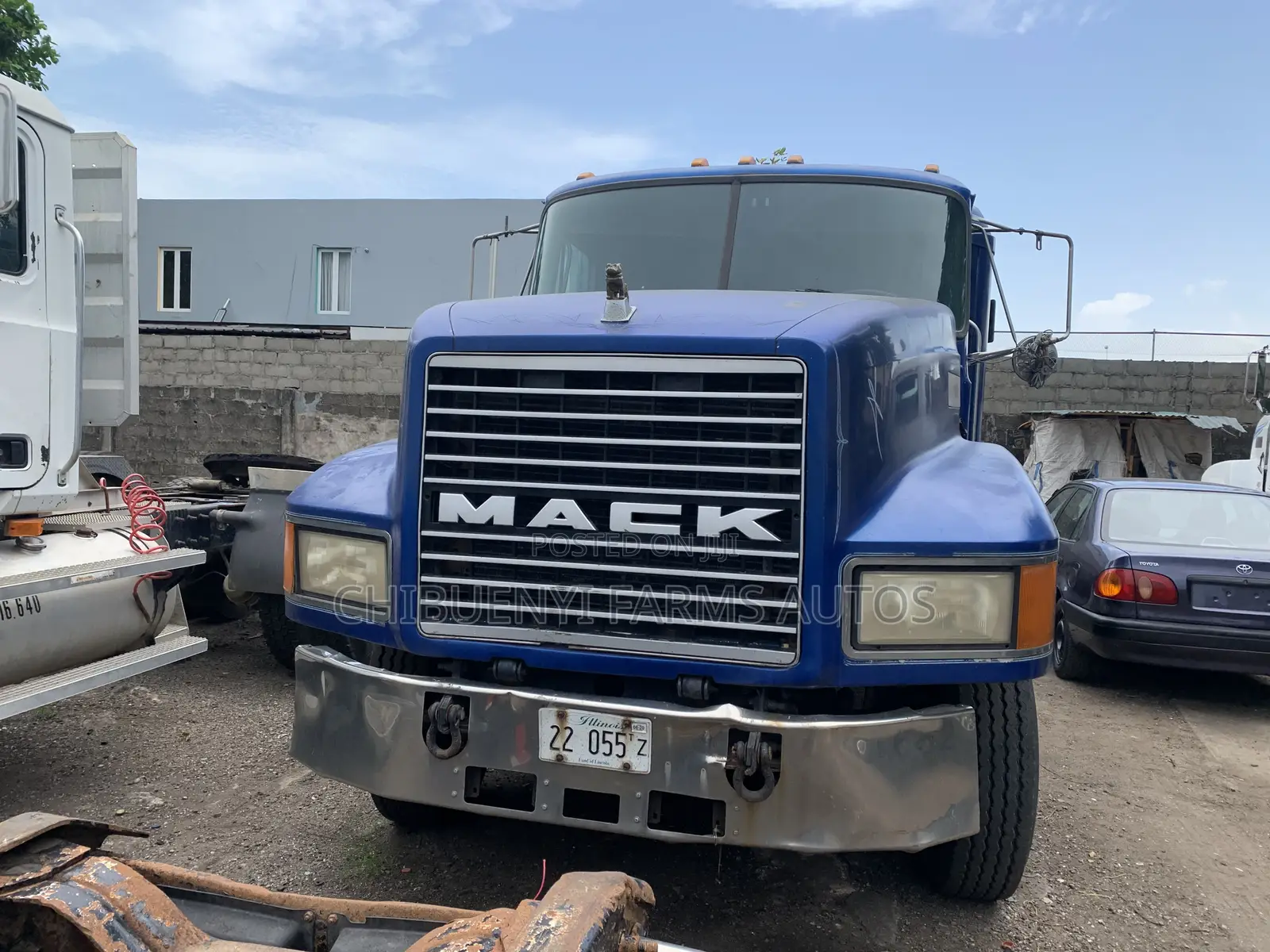Mack CH+ Vision Tractor Head (10tyres)