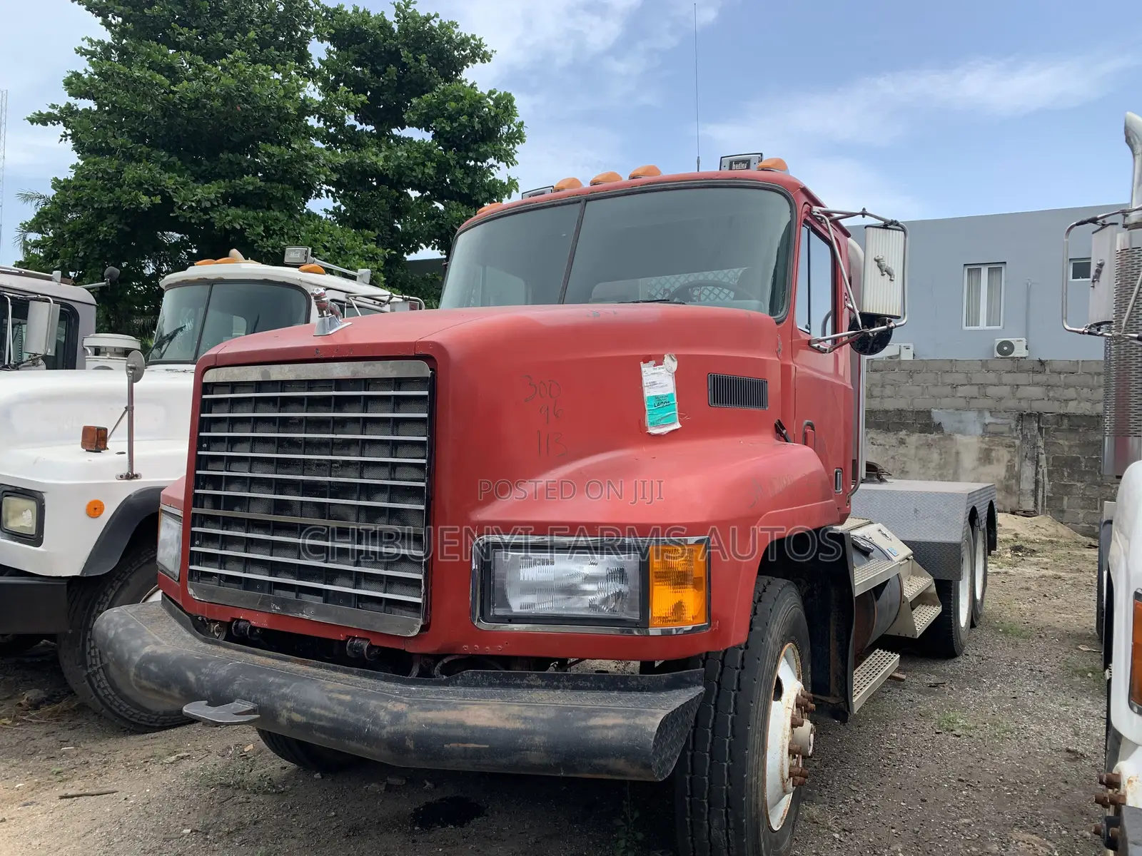 Mack CH - Tractor Head (10 Tyres)
