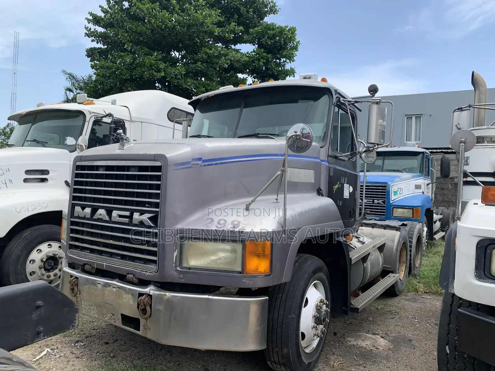 Mack CH - Tractor Unit (10 Tyres)