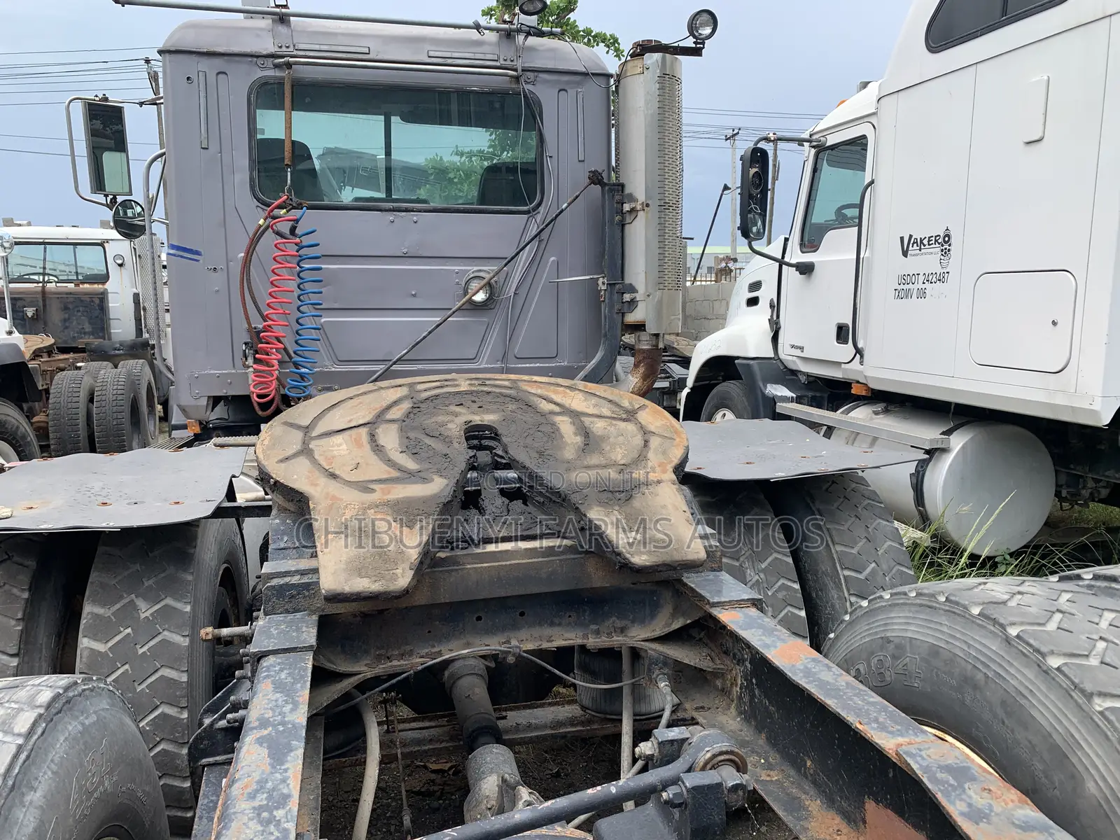 Mack CH - Tractor Unit (10 Tyres)