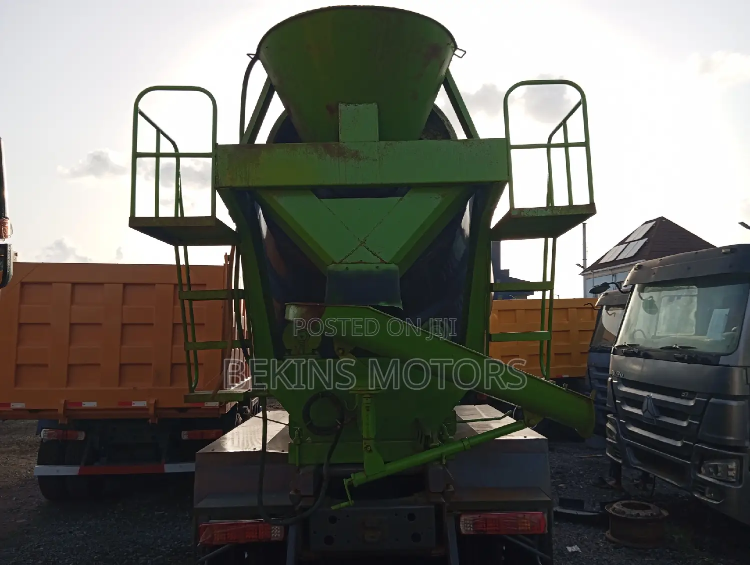Foreign Used Howo Truck, Mixer, 10tire