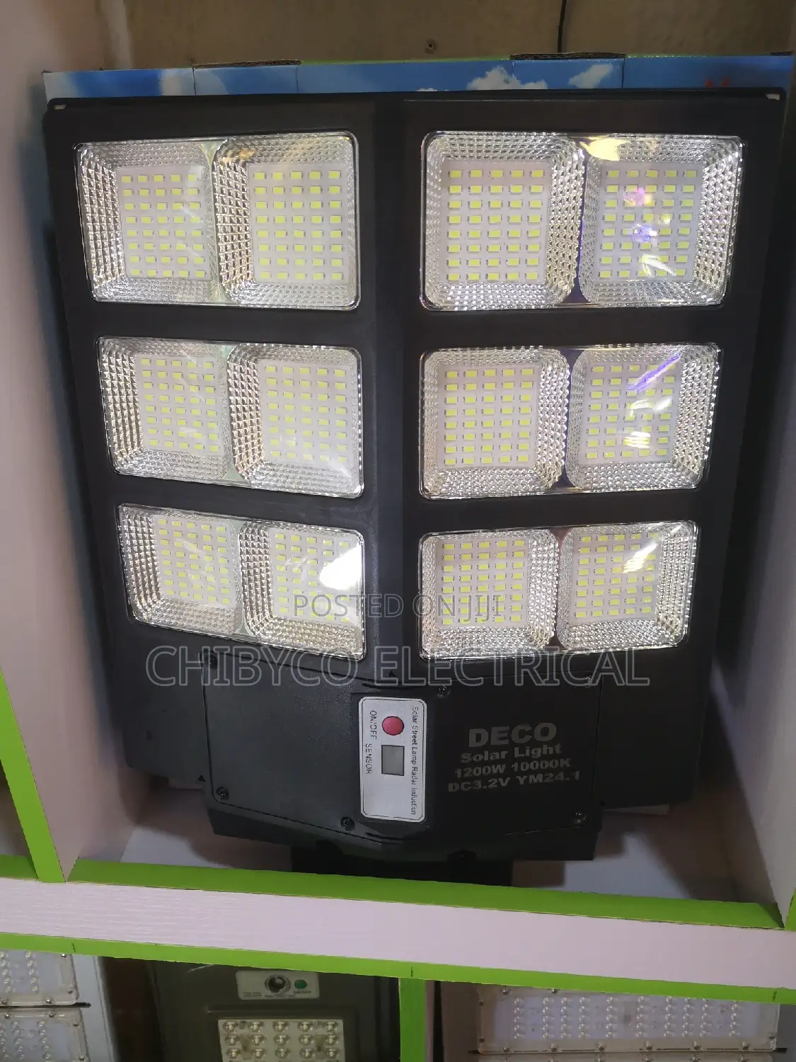 1200watts 12eyes Solar Street Light