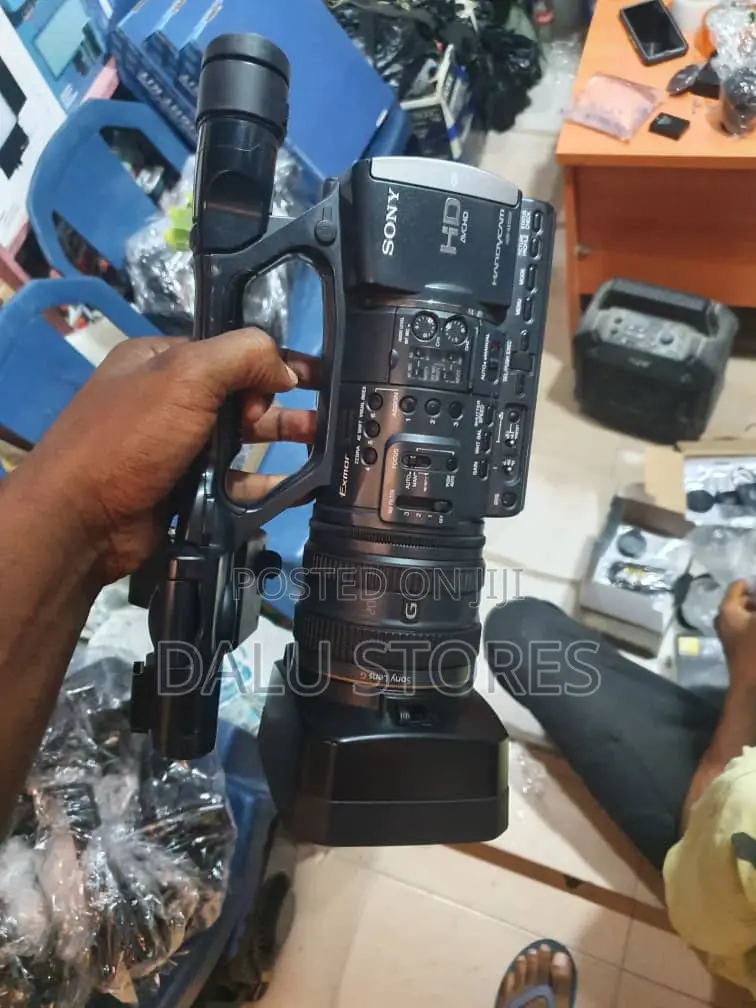 Sony HDR-Ax2000 Avchd Camcorder