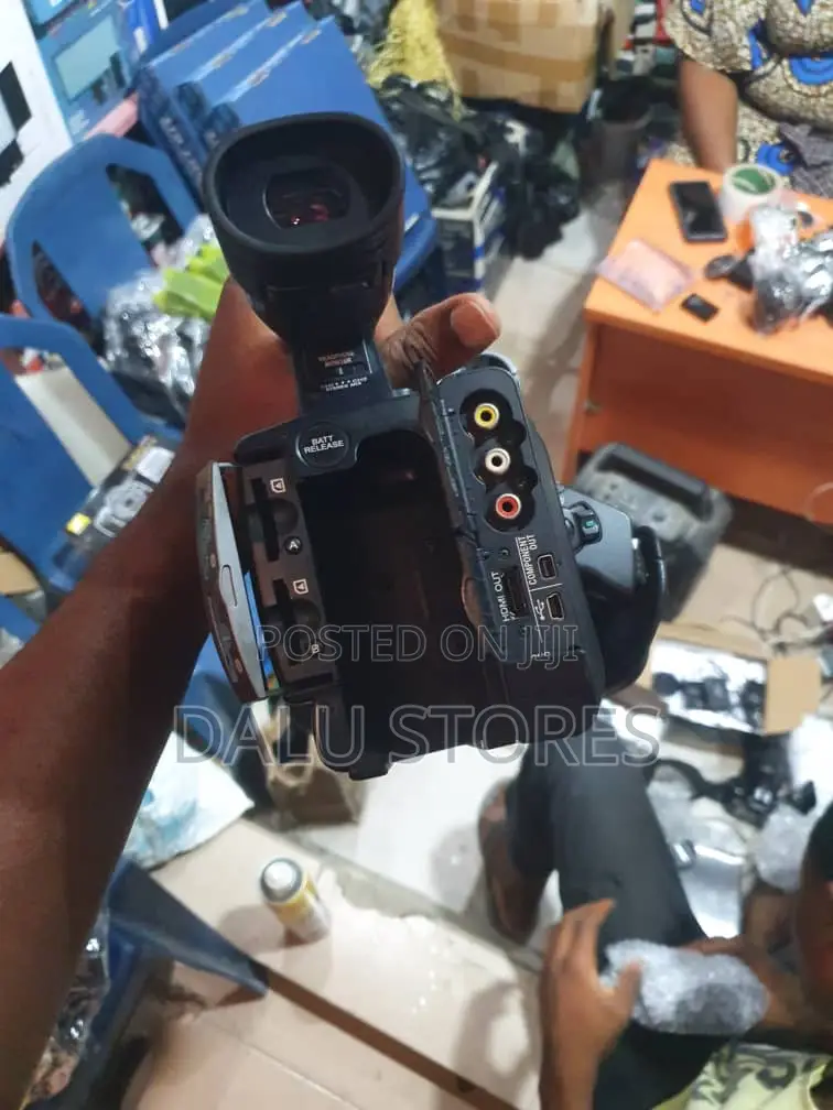 Sony HDR-Ax2000 Avchd Camcorder