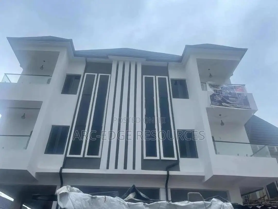 3bdrm Apartment in Apple Junction for sale