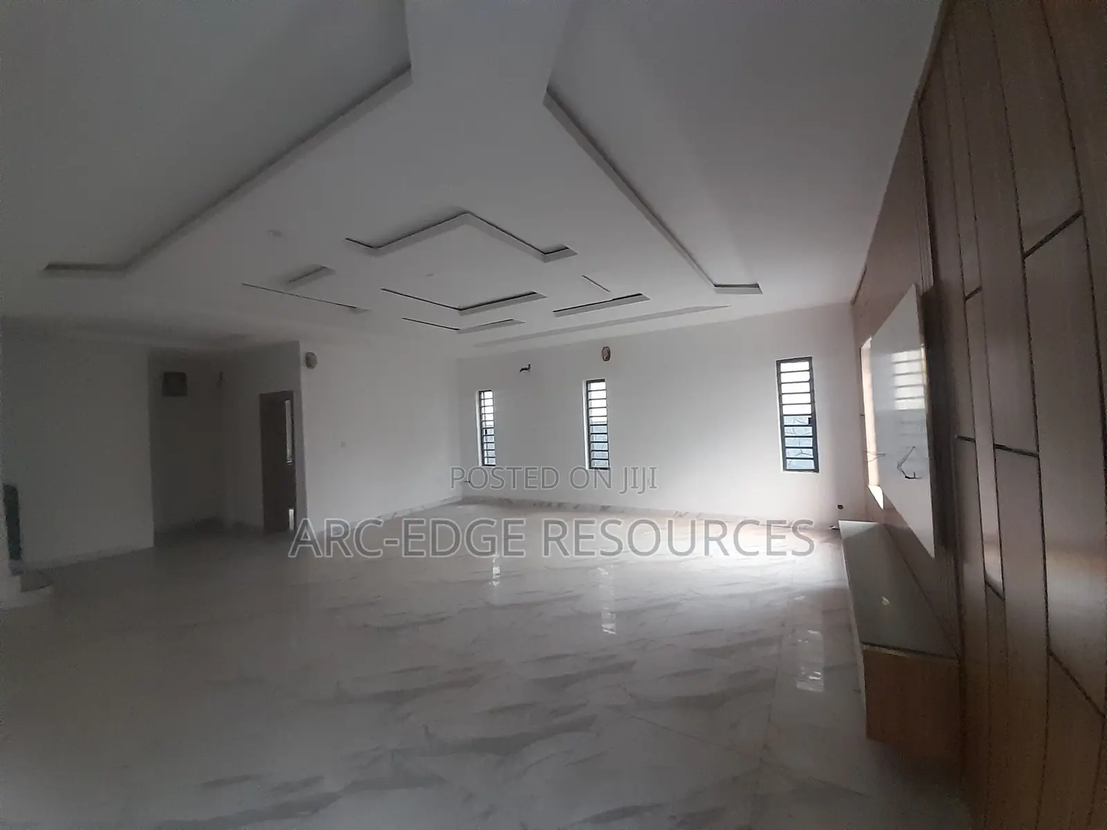 5bdrm Duplex in Apple Junction for sale