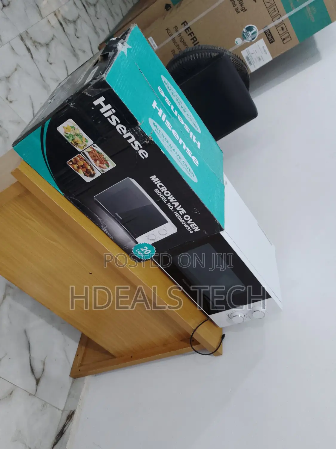New Hisence 20L Microwave.