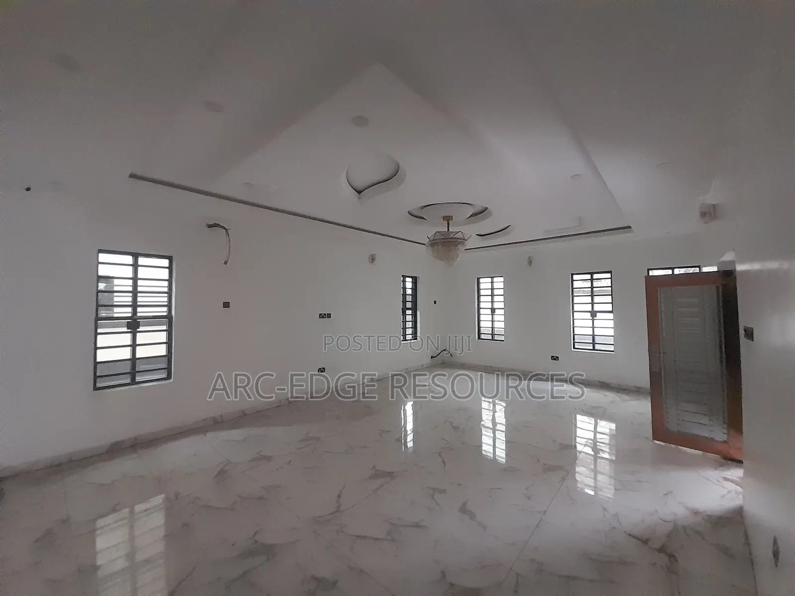 5bdrm Duplex in Apple Junction for sale