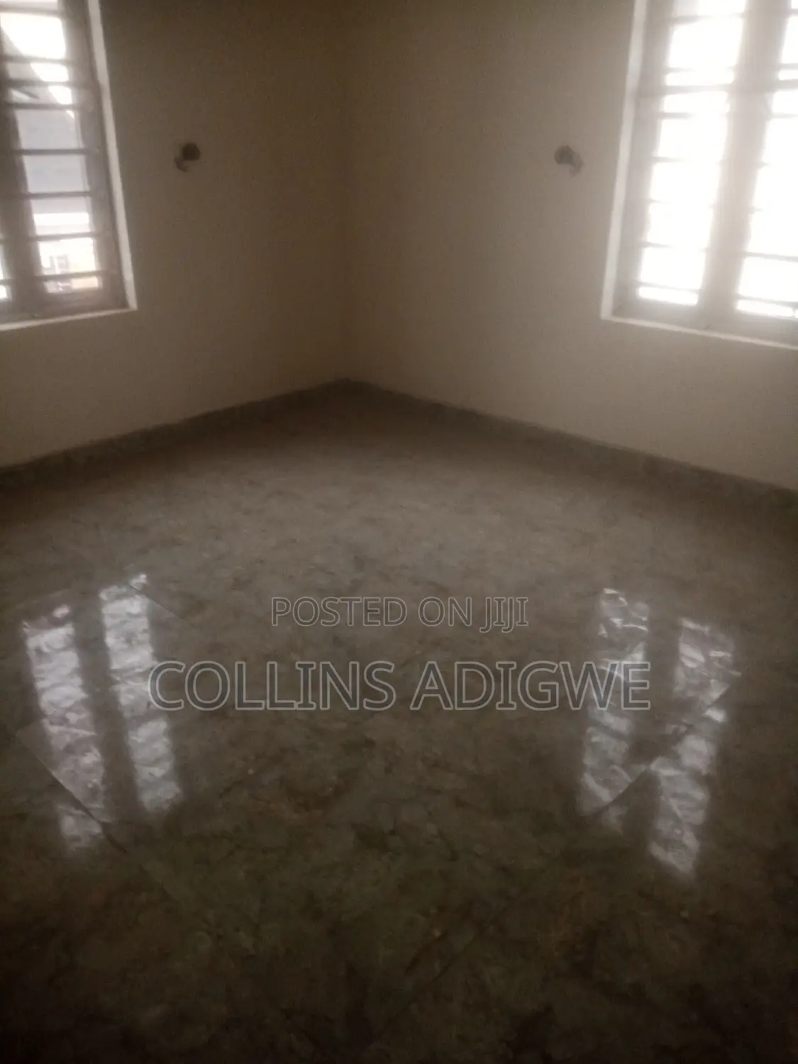 4bdrm Duplex in Divine Home, Thomas for sale