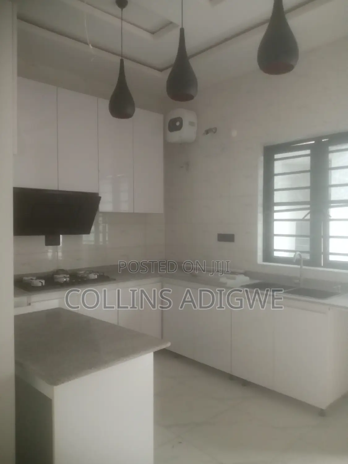 4bdrm Duplex in Divine Home, Thomas for sale