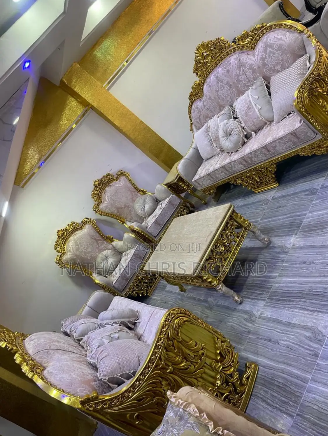 High Quality Royal Sofa