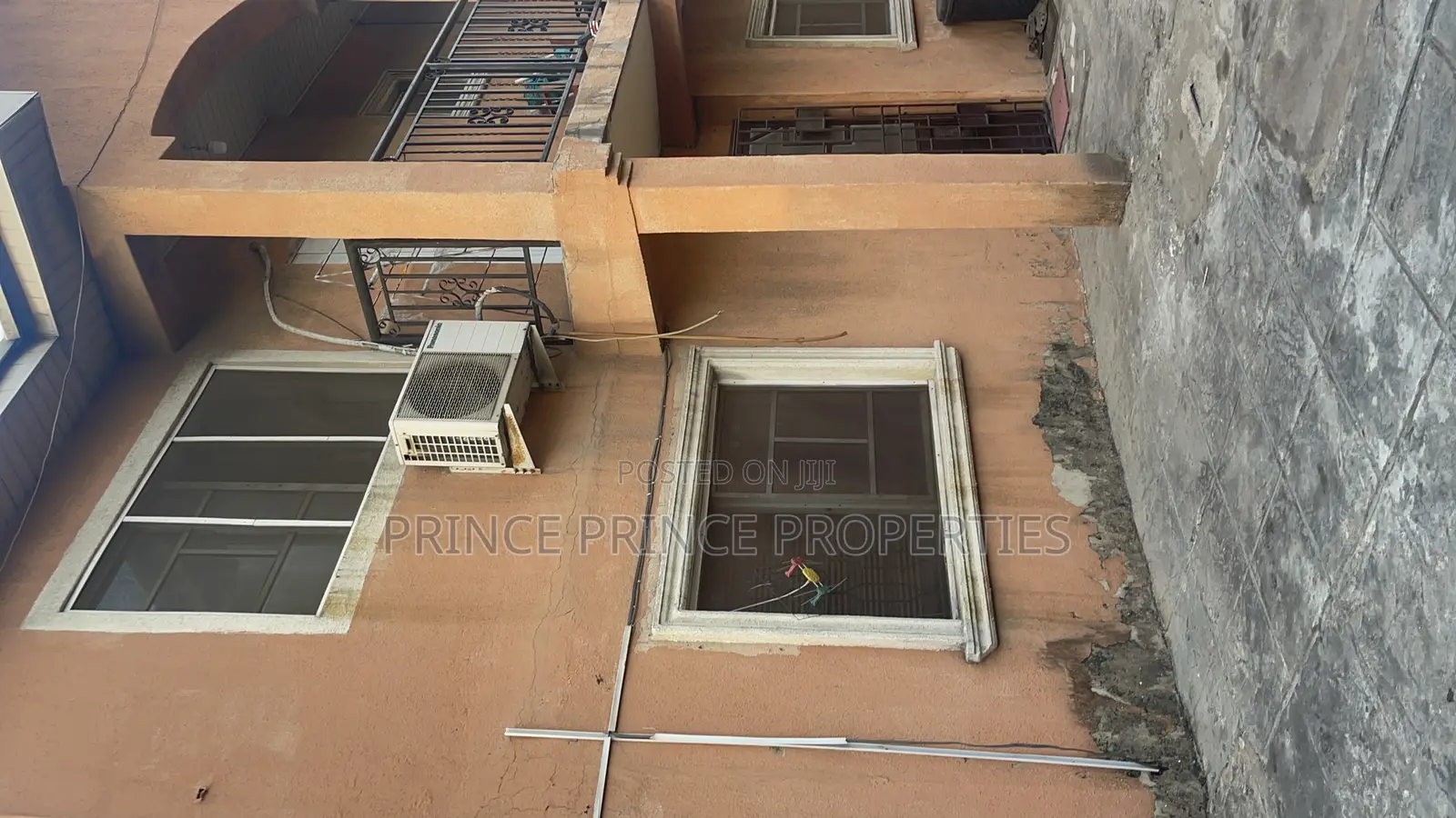 3bdrm Block of Flats in Surulere for sale