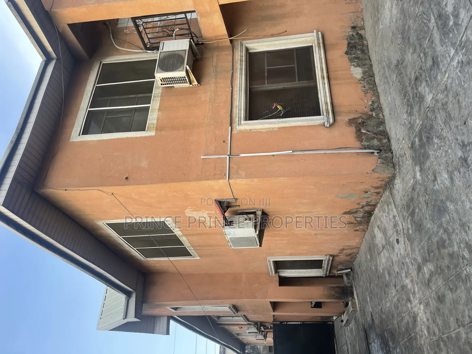 3bdrm Block of Flats in Surulere for sale