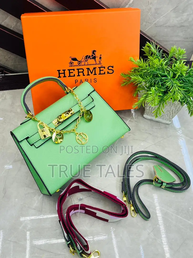 High Quality Hermes Shoulderbag. Small Size. Fully Boxed 