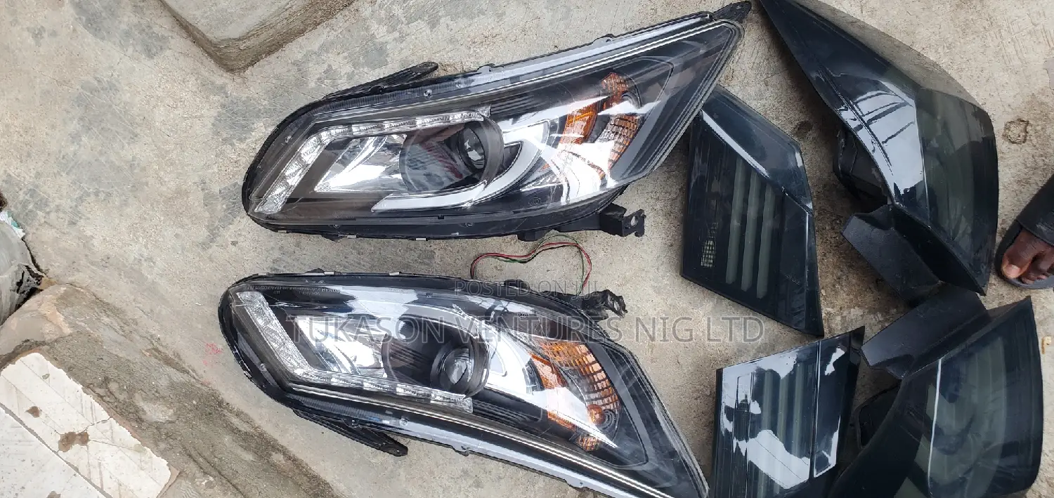 Complete Headlight and Rear Light 2013/2014 Honda Accord