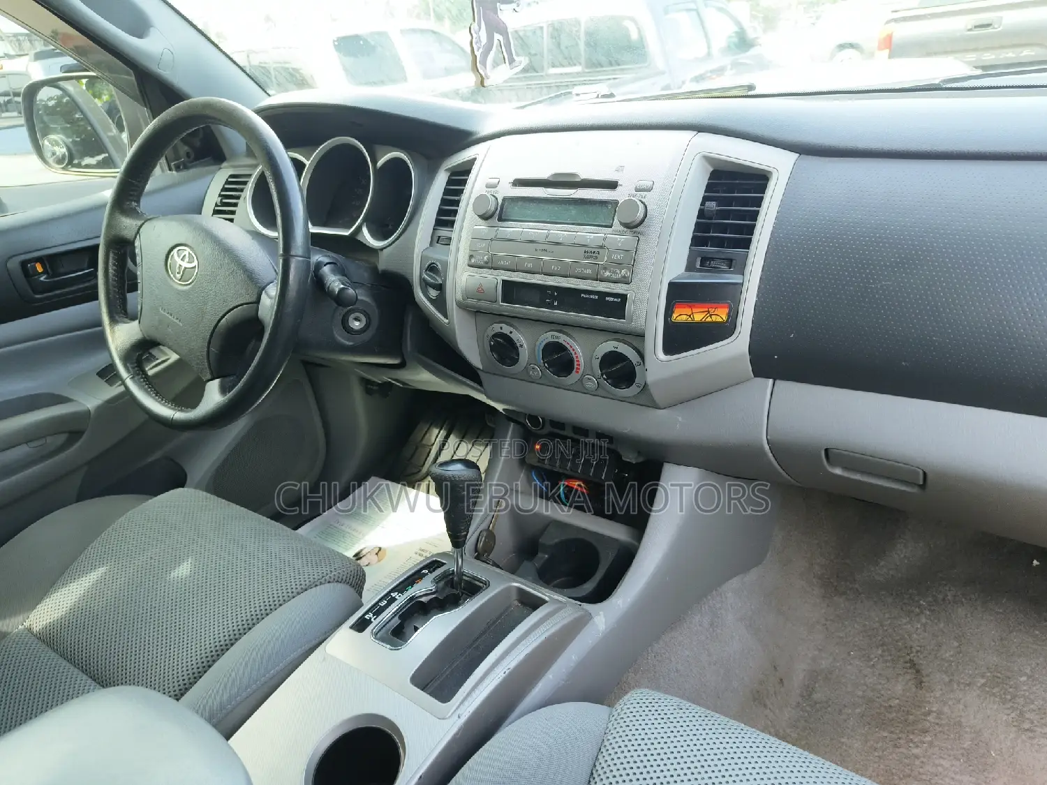 Toyota Tacoma Double Cab V6 Automatic 2011 Gold