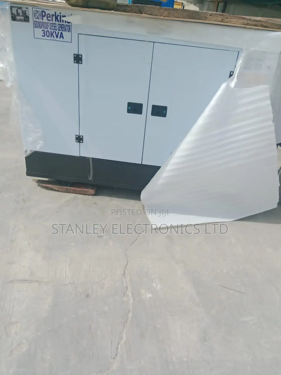 30kva Perkins Soundproof Generator Diesel 100% Copper Coil