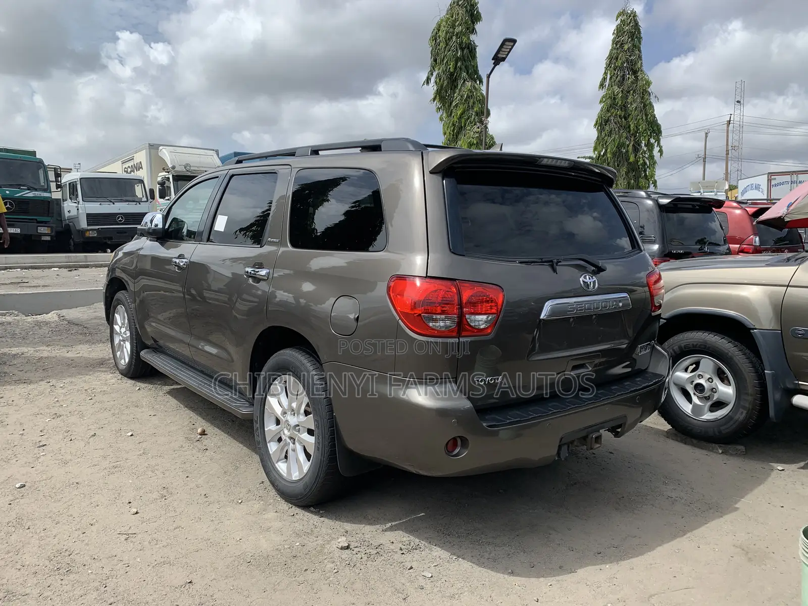 Toyota Sequoia Platinum 4dr SUV 4WD (5.7L 8cyl 6A) 2010 Brown