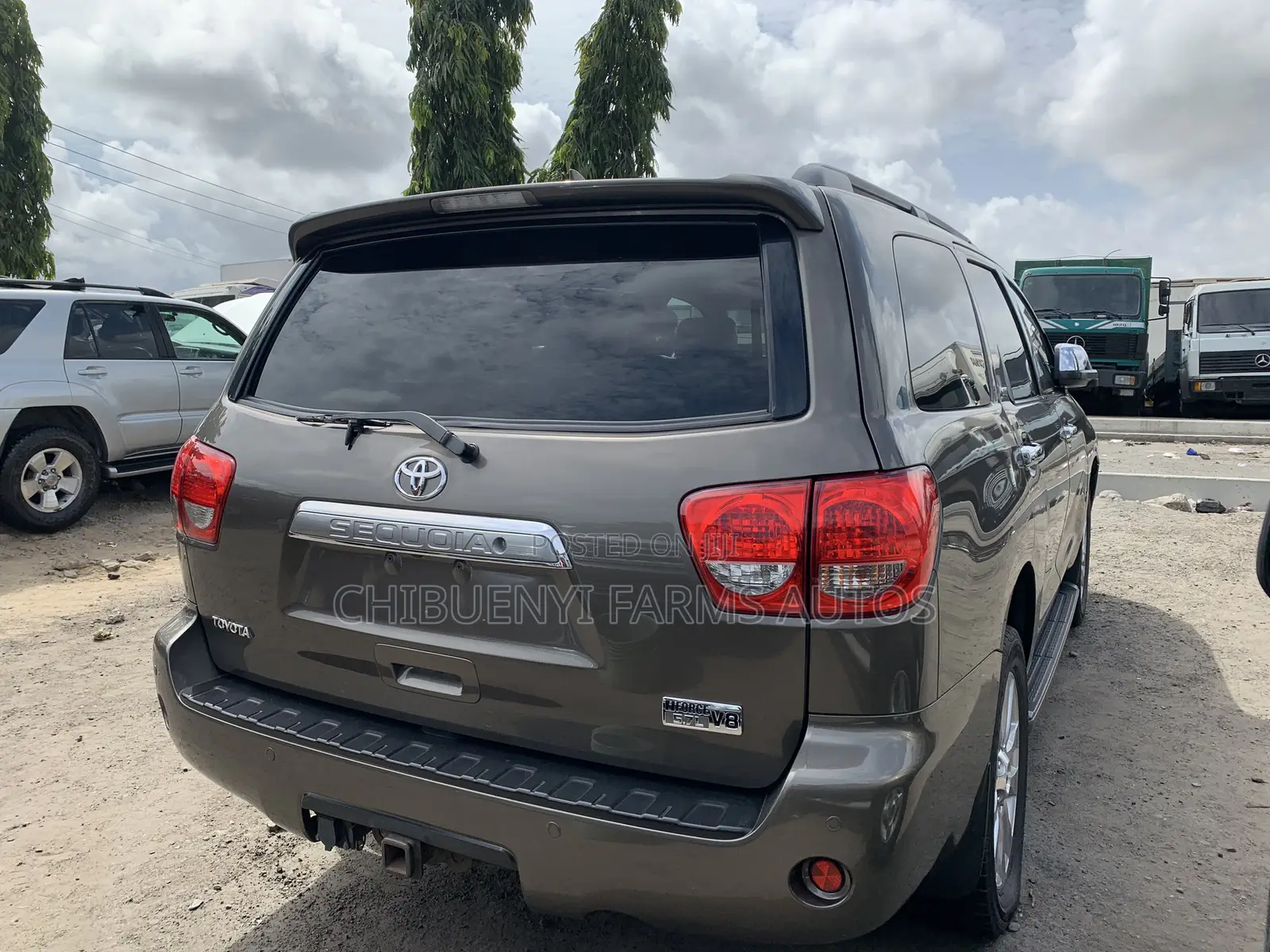 Toyota Sequoia Platinum 4dr SUV 4WD (5.7L 8cyl 6A) 2010 Brown