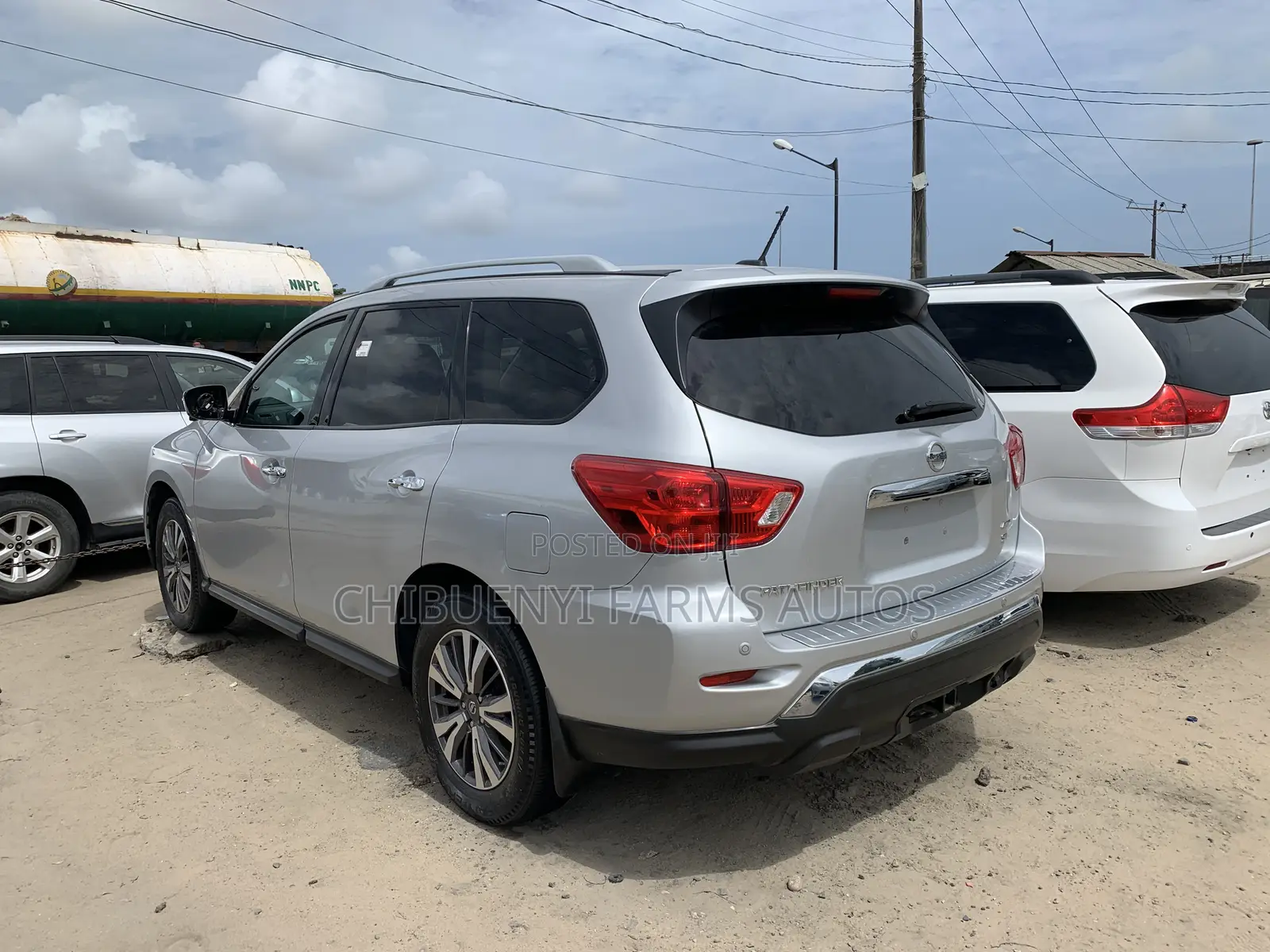 Nissan Pathfinder SL 4dr FWD (3.5L 6cyl) 2017 Silver