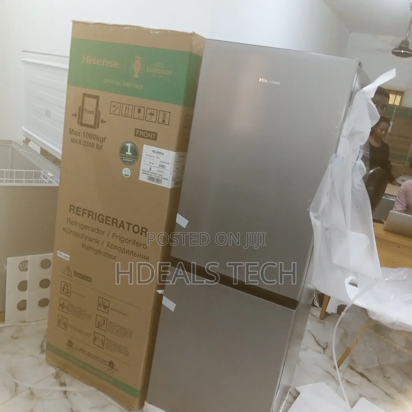 Valuable Hisence Refrigerator 225L.