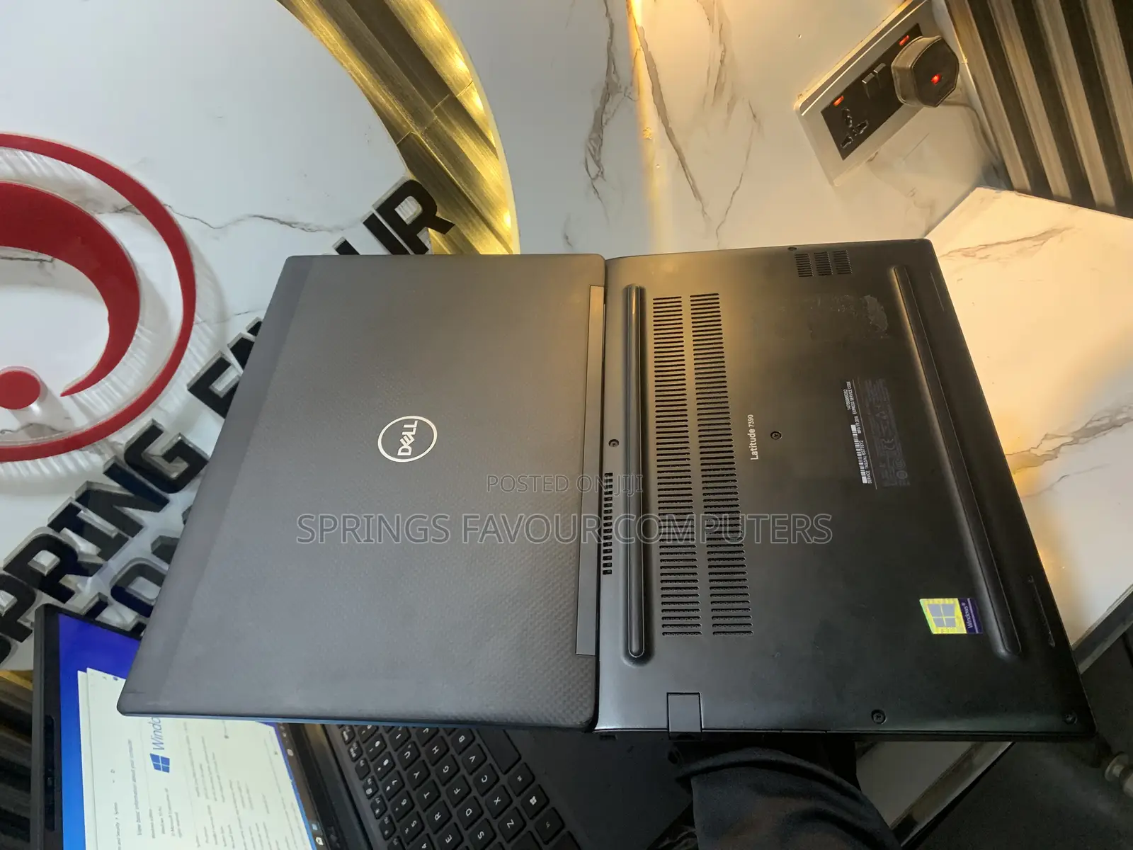 Laptop Dell Latitude 7390 8GB Intel Core i5 SSD 256GB