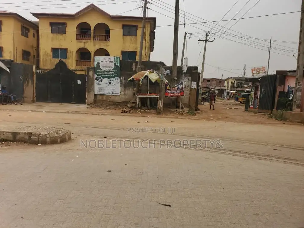 3bdrm Block of Flats in Egbeda Lagos for sale