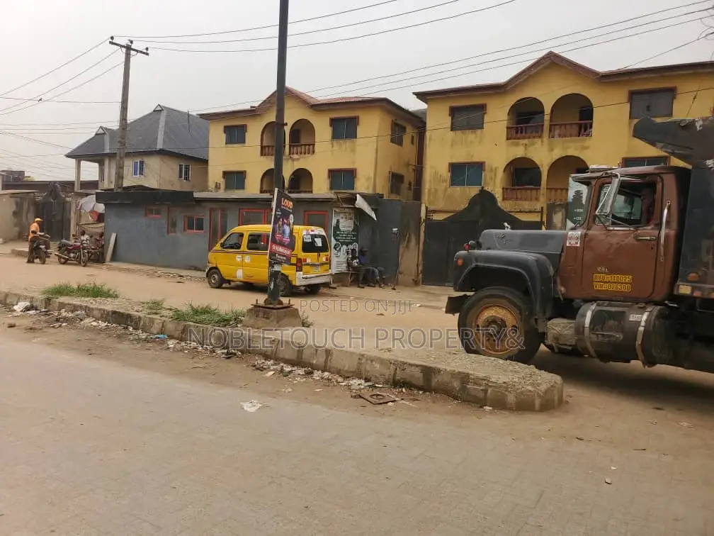 3bdrm Block of Flats in Egbeda Lagos for sale