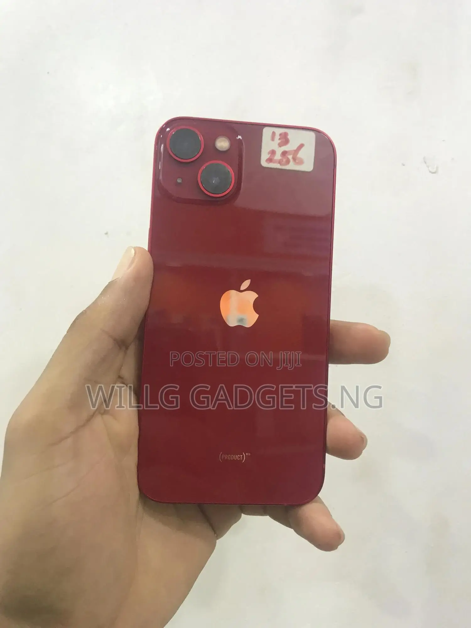 Apple iPhone 13 256 GB Red