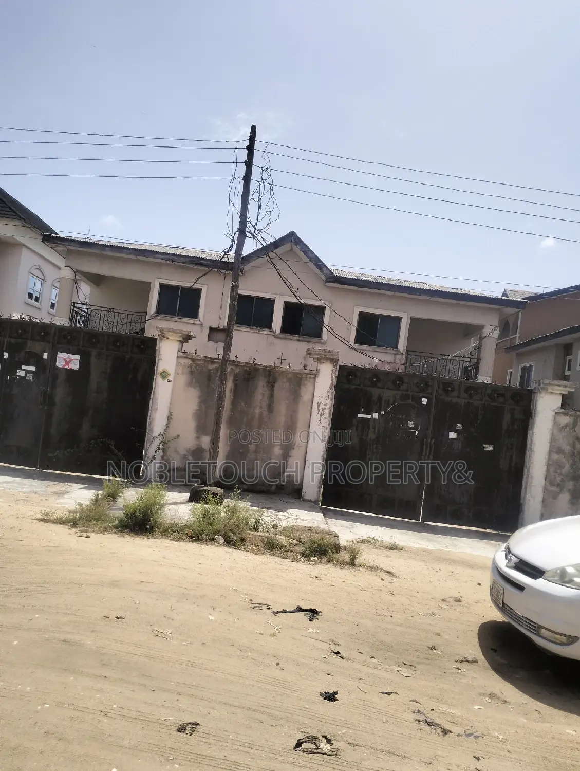 3bdrm Block of Flats in Amuwo Odofin Lagos for sale