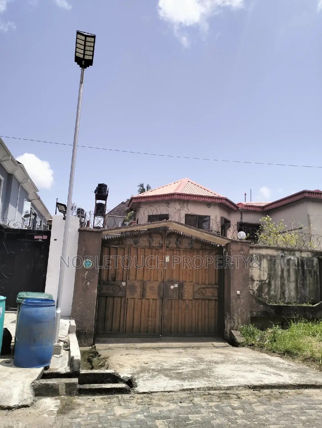 5bdrm Duplex in Amuwo Odofin Lagos for sale