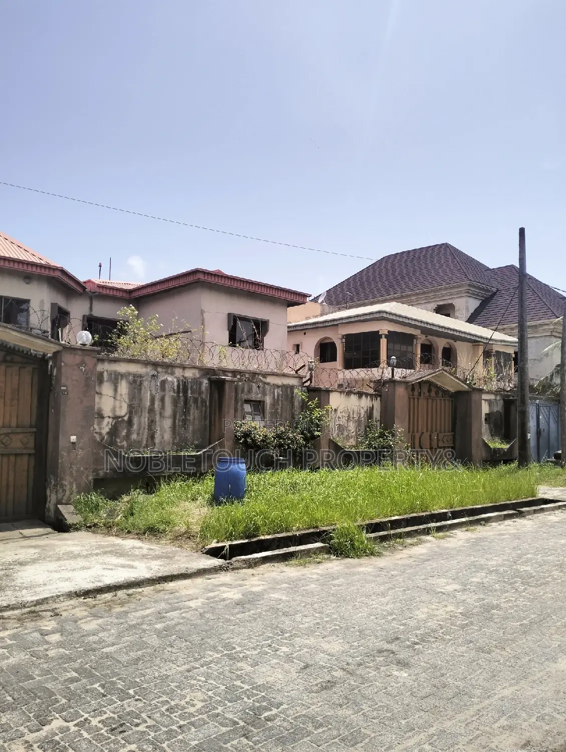 5bdrm Duplex in Amuwo Odofin Lagos for sale