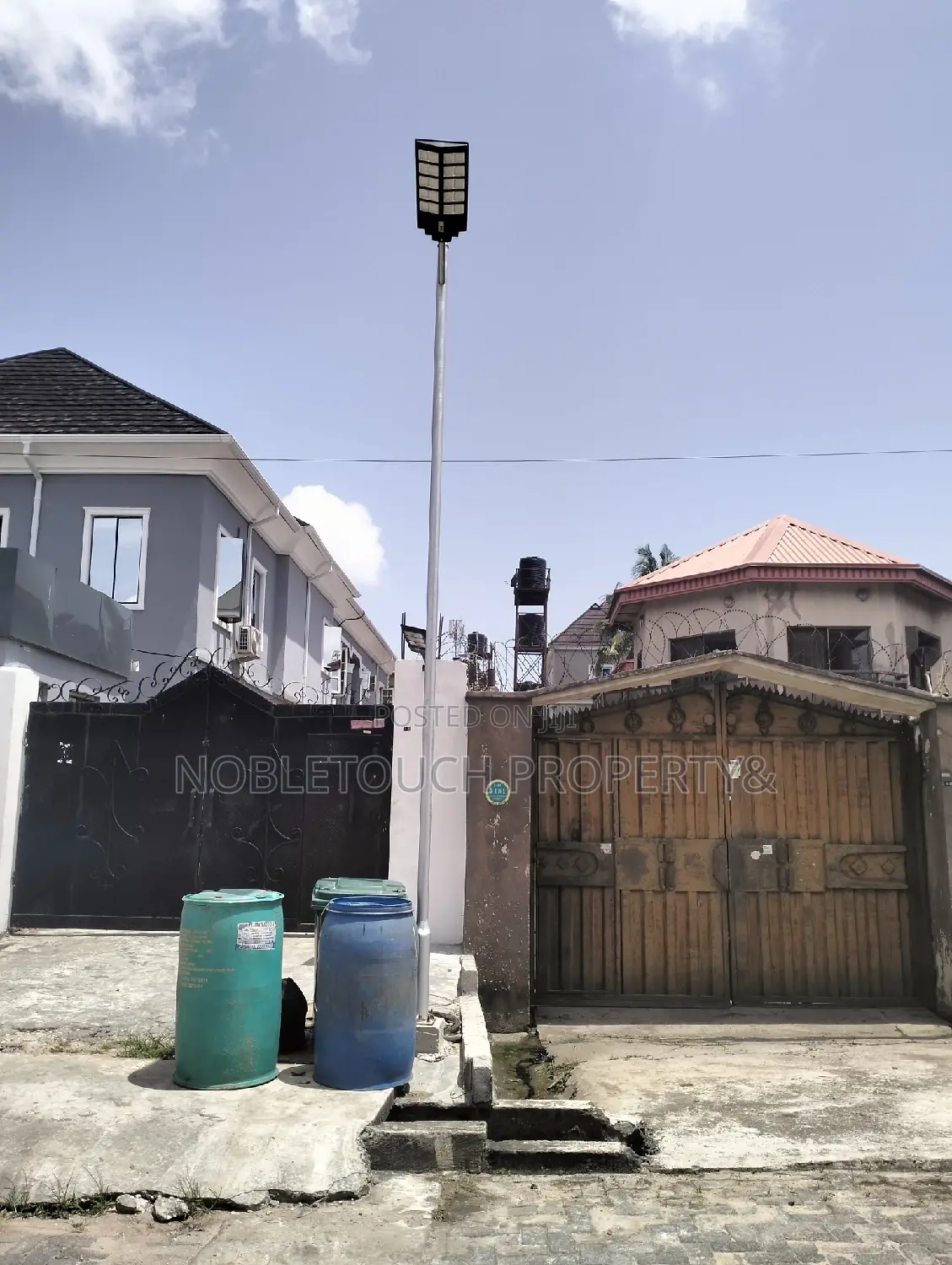 5bdrm Duplex in Amuwo Odofin Lagos for sale